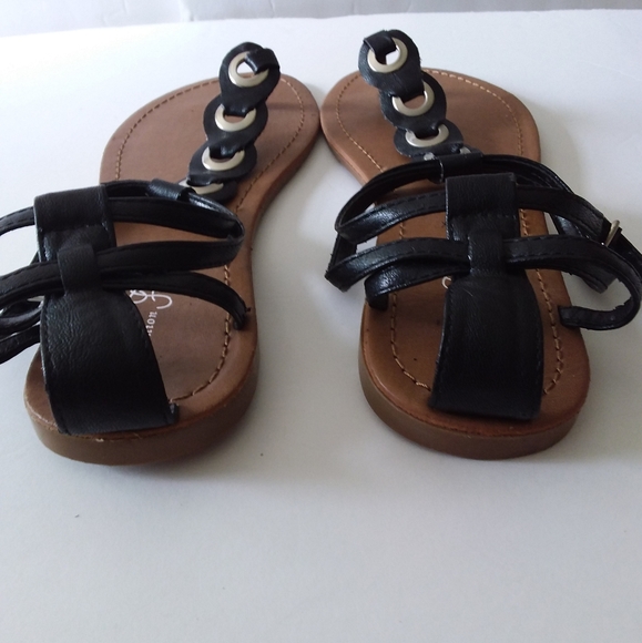 NWOT Fashion Focus Black Sandals with Silver Grommets Size 9 - Picture 5 of 7